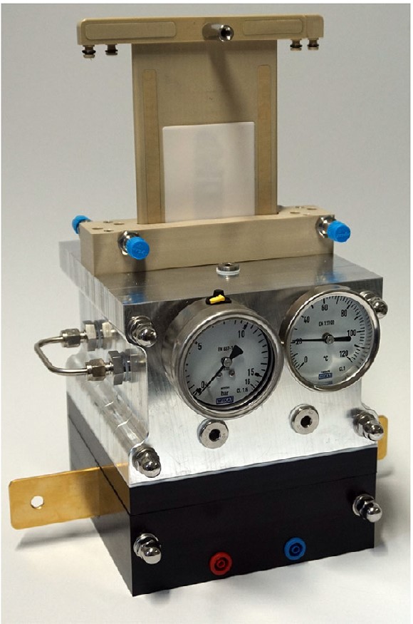 液压夹紧的ETC水电解测试夹具稳定重复测试市售CCM电压随压力的变化(图2)